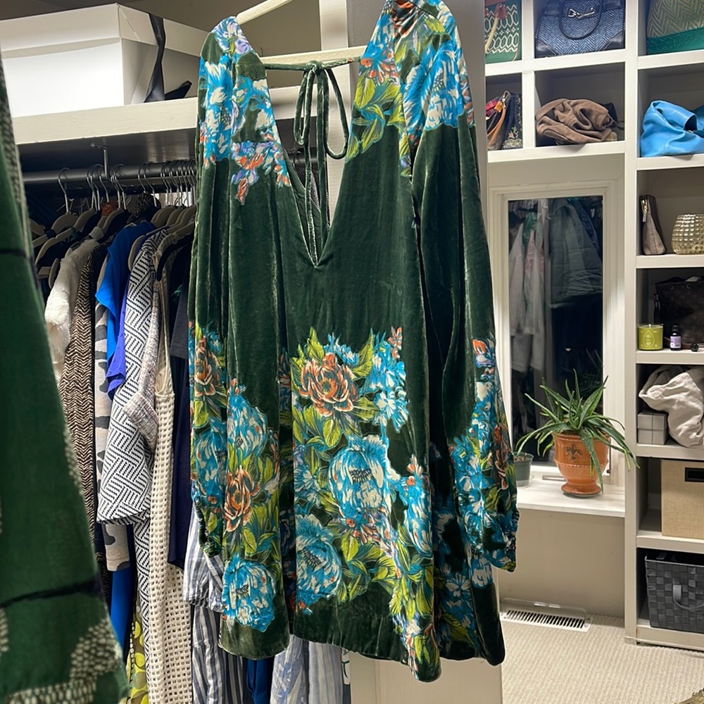 Free People short green velvety dress